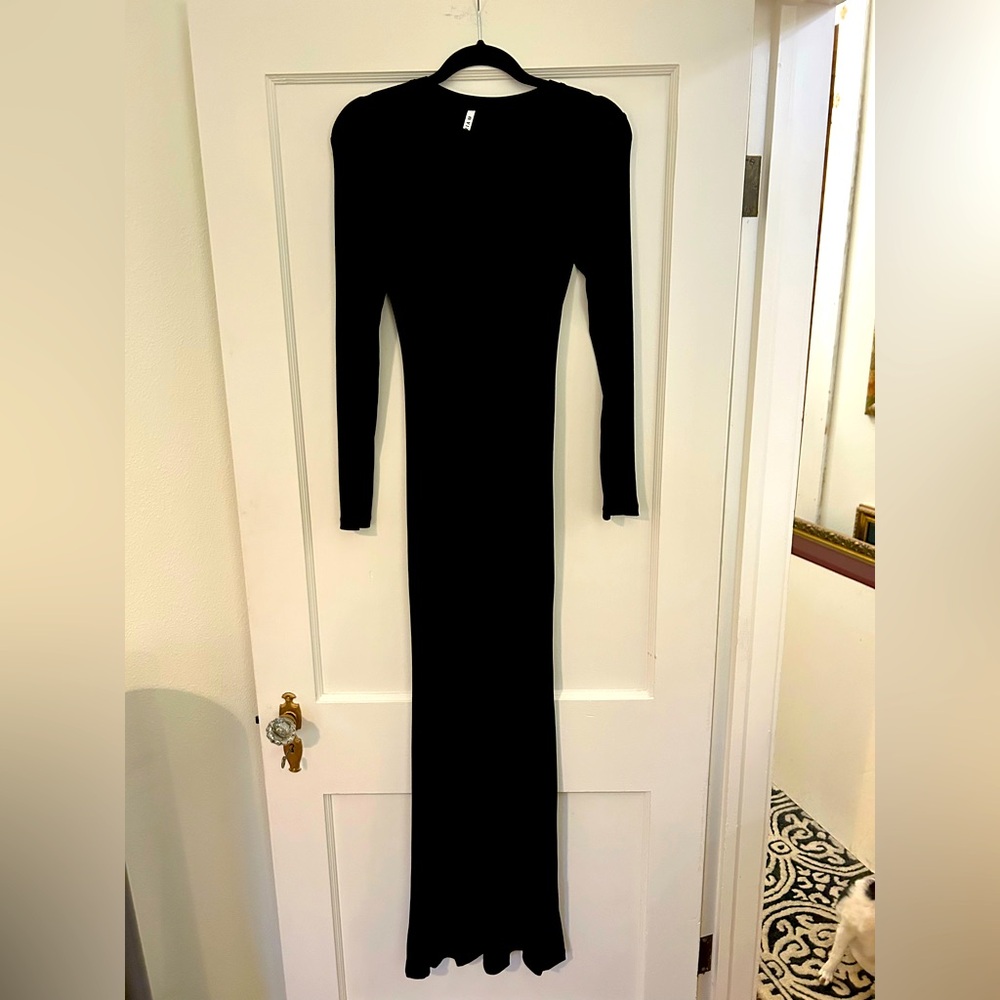 Reoria Black Maxi Dress